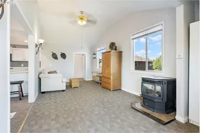 461 NE 16th Ave, Hillsboro, OR 97124 - Photo 15