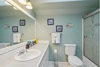 800 SE Greenway Dr, Gresham, OR 97080 - Photo 27