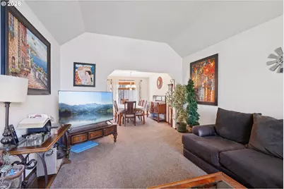 800 SE Greenway Dr, Gresham, OR 97080 - Photo 7