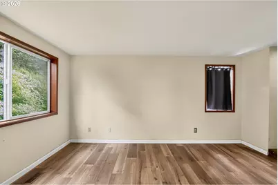 646 SW 11th St #3, Newport, OR 97365 - Photo 7