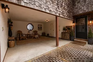 646 SW 11th St, Newport, OR 97365 - Photo 5