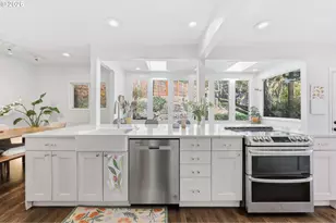 100 NW Pittock Ave, Portland, OR 97210 - Photo 9