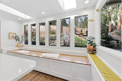 100 NW Pittock Ave, Portland, OR 97210 - Photo 15