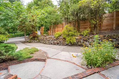 100 NW Pittock Ave, Portland, OR 97210 - Photo 3