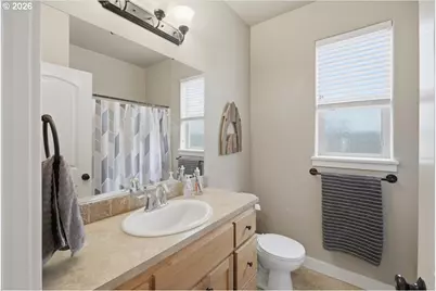 1070 Prairie Meadows Ave, Junction City, OR 97448 - Photo 19