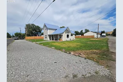 867 S 3rd St, Union, OR 97883 - Photo 1
