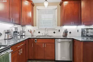 8420 N Smith St, Portland, OR 97203 - Photo 5