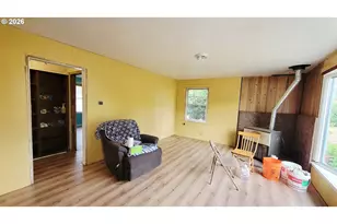 168 NE Broadway St, Myrtle Creek, OR 97457 - Photo 3
