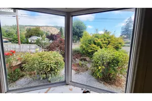 168 NE Broadway St, Myrtle Creek, OR 97457 - Photo 25