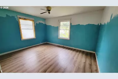 168 NE Broadway St, Myrtle Creek, OR 97457 - Photo 9