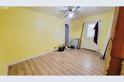 168 NE Broadway St, Myrtle Creek, OR 97457 - Photo 15