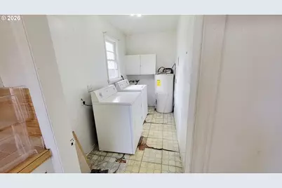 168 NE Broadway St, Myrtle Creek, OR 97457 - Photo 7