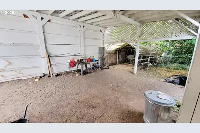 168 NE Broadway St, Myrtle Creek, OR 97457 - Photo 21