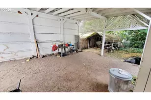 168 NE Broadway St, Myrtle Creek, OR 97457 - Photo 21
