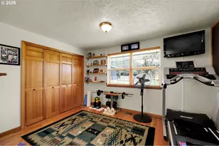 37410 Hills Creek Rd, Springfield, OR 97478 - Photo 19