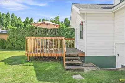 15325 SE Stark St, Portland, OR 97233 - Photo 37