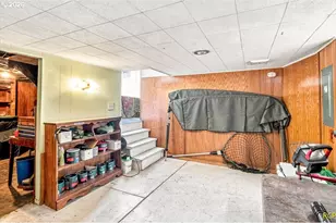 15325 SE Stark St, Portland, OR 97233 - Photo 21