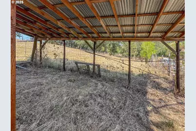 765 O C Brown Rd, Roseburg, OR 97470 - Photo 47