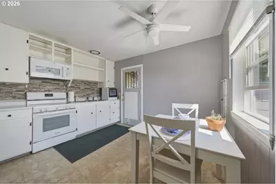 11005 NE Schuyler St, Portland, OR 97220 - Photo 5