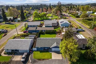 745 N Madison St, Lafayette, OR 97127 - Photo 21