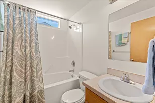 745 N Madison St, Lafayette, OR 97127 - Photo 15