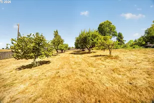 2350 NW Holly Pl, Albany, OR 97321 - Photo 7
