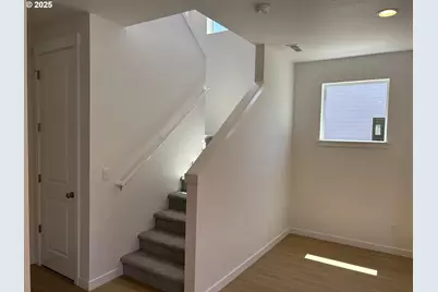 750 Magnolia Ave, Woodburn, OR 97071 - Photo 7