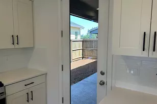 750 Magnolia Ave, Woodburn, OR 97071 - Photo 5