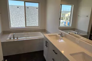 750 Magnolia Ave, Woodburn, OR 97071 - Photo 11