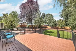 8885 SW White Pine Ln, Portland, OR 97225 - Photo 33