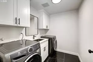 8885 SW White Pine Ln, Portland, OR 97225 - Photo 23