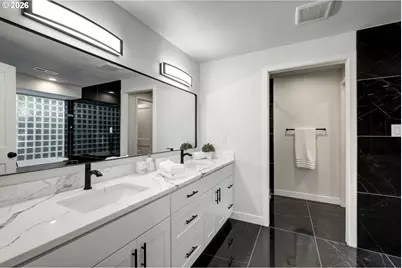 8885 SW Whitepine Ln, Portland, OR 97225 - Photo 17