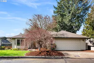 4674 SW Flower Pl, Portland, OR 97221 - Photo 3