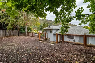 1006 Woodwillow Dr, Roseburg, OR 97471 - Photo 37
