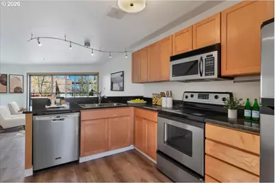 820 NW Naito Pkwy #G11, Portland, OR 97209 - Photo 17