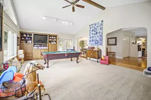 898 NW Riverside Blvd, Bend, OR 97703 - Photo 11