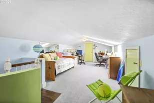 898 NW Riverside Blvd, Bend, OR 97703 - Photo 25