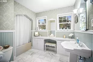 898 NW Riverside Blvd, Bend, OR 97703 - Photo 17