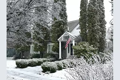 898 NW Riverside Blvd, Bend, OR 97703 - Photo 27