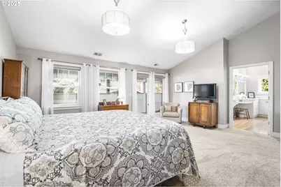 898 NW Riverside Blvd, Bend, OR 97703 - Photo 19