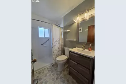 2118 SE Chinaberry Ave, Roseburg, OR 97470 - Photo 27
