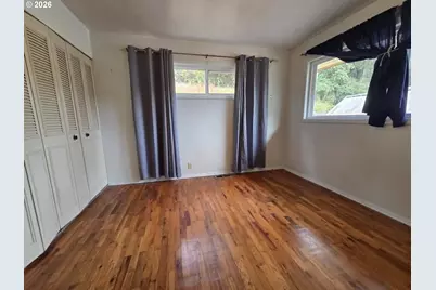2118 SE Chinaberry Ave, Roseburg, OR 97470 - Photo 25