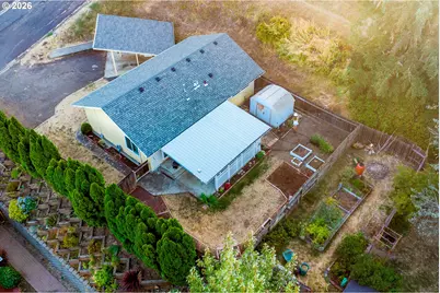2118 SE Chinaberry Ave, Roseburg, OR 97470 - Photo 29