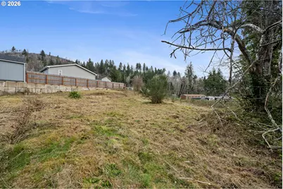421 N Vista Ter, Rose Lodge, OR 97368 - Photo 5