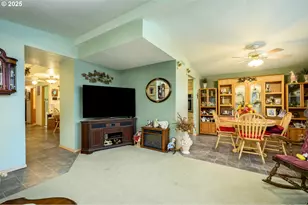 1412 NW Wallace Rd, McMinnville, OR 97128 - Photo 17