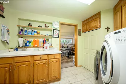 1412 NW Wallace Rd, McMinnville, OR 97128 - Photo 25