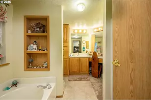 1412 NW Wallace Rd, McMinnville, OR 97128 - Photo 31