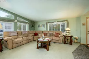 1412 NW Wallace Rd, McMinnville, OR 97128 - Photo 15