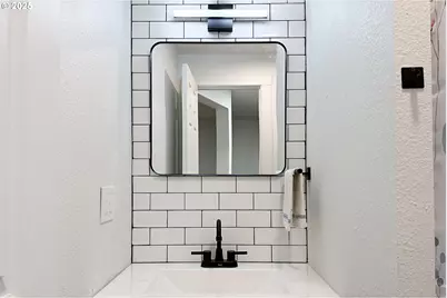 6099 NE Going St, Portland, OR 97218 - Photo 21