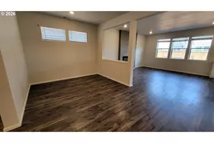 2960 V St, Springfield, OR 97477 - Photo 9